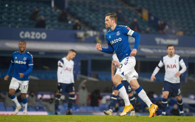 便迅速跻身 便迅速跻身